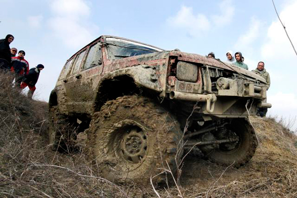 Гонки на внедорожниках в сербском Чуруге